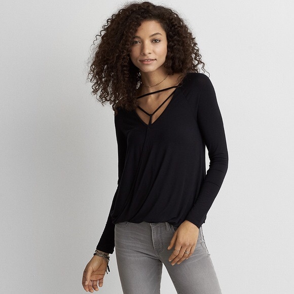 American Eagle Outfitters Tops - American Eagle long sleeve top American Eagle Outfitters Tops - American Eagle long sleeve top